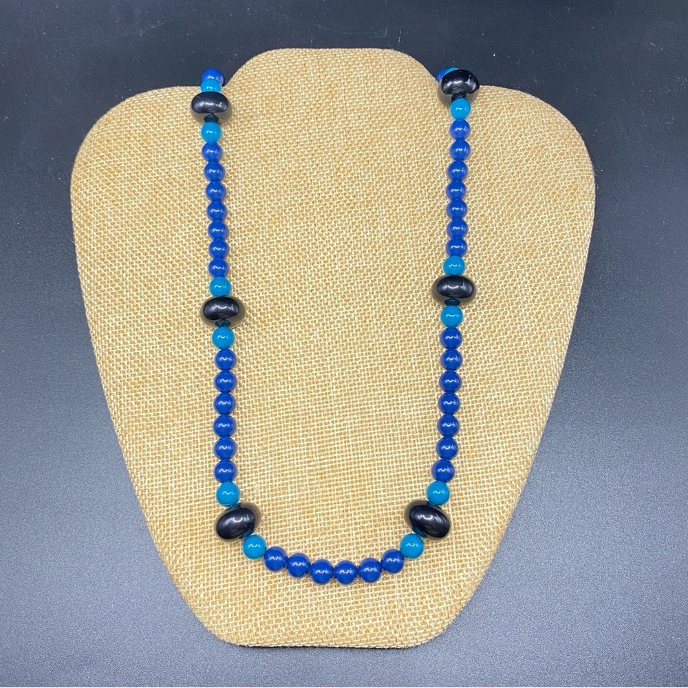 TRIFARI Vintage Lucite Necklace Navy Blue Black Beads Granny Core - Picture 11 of 11
